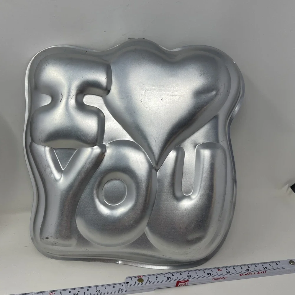 Lot Of 2 Wilton Cake Pans Heart 9